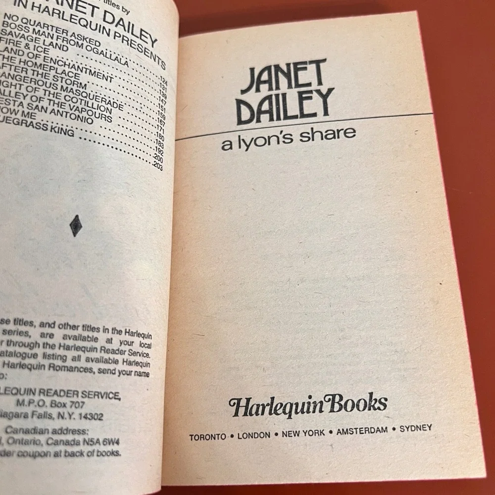 Janet Dailey A Lyon's Share Harlequin Presents‎ 208 VTG 1977 Romance Paperback